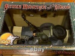 21st Century Toys The Ultimate Soldier 16 WWII German Motorcycle / Sidecar MINT