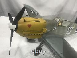 GERMAN WWII Messerschmitt ME-109E 118 Scale Plane w Pilot Ultimate Soldier