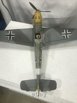 GERMAN WWII Messerschmitt ME-109E 118 Scale Plane w Pilot Ultimate Soldier