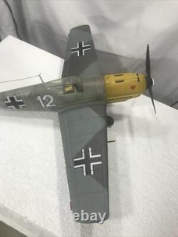 GERMAN WWII Messerschmitt ME-109E 118 Scale Plane w Pilot Ultimate Soldier