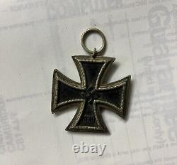 ORIGINAL RARE WW2 GERMAN IRON CROSS 2nd CLASS by Berg and Nolte (40)