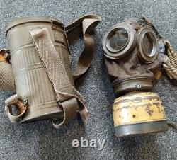 Original WW1 German M17 Ledermaske, VERY RARE WW2 Polish reissue, DISPLAY PIECE