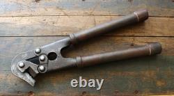 Original WWII German Engineer's Short Barbed Wire Cutters / 1938