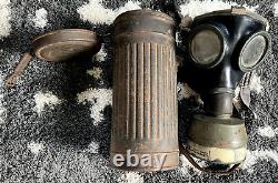 Size 2! Bwz 1939 Gm-38 Ww2 German Gas Mask Rubber Wehrcmacht With Can