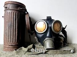 Size 2! Bwz 1942 Gm-38 Ww2 German Gas Mask Rubber Wehrcmacht With Can