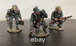 WS118 Set Of 3 WW2 Normandy Camouflaged Germans'Moving Forward' In Original Box