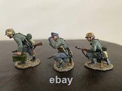 WS118 Set Of 3 WW2 Normandy Camouflaged Germans'Moving Forward' In Original Box