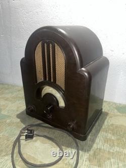 WW2 German Original 1933 Mende 148W Bakelite Cathedral Radio