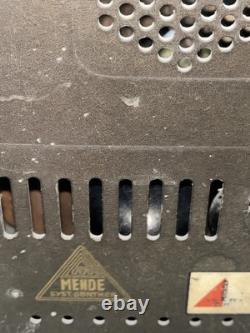 WW2 German Original 1933 Mende 148W Bakelite Cathedral Radio