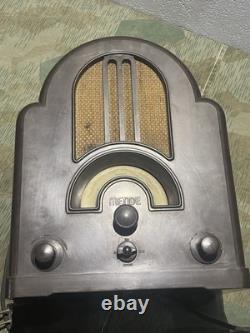 WW2 German Original 1933 Mende 148W Bakelite Cathedral Radio