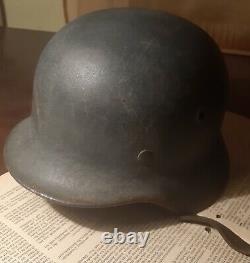 WW2 German original M40 steel helmet. Size 62