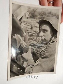 Ww2 Original German Press Photograph 18x 12cm 1944 Flak Crew Portrait